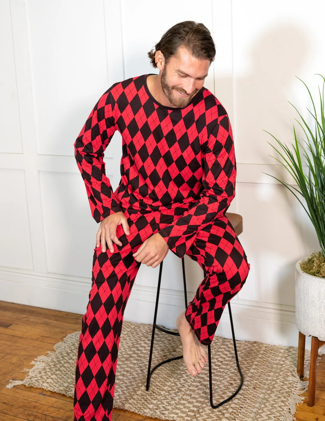 Men's Loose Fit Argyle Print Pajamas - Image 6