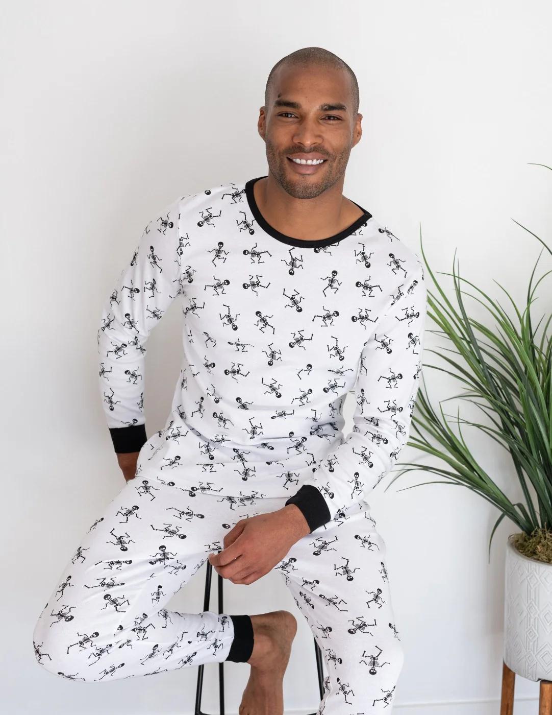 Men's Halloween Pajamas - Image 3