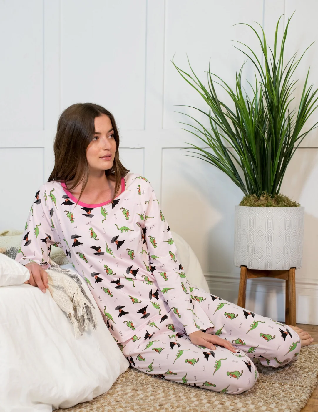 Women's Loose Fit Animal Print Pajamas - Image 15
